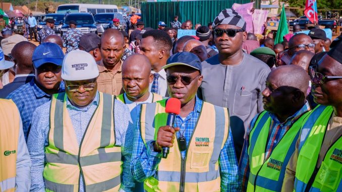 FG Flags Off Construction of Wurukum Flyover in Makurdi