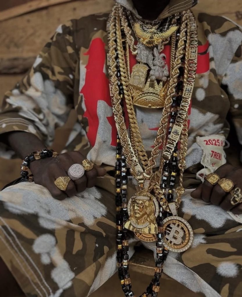 Portable Shows Off His New Gold Chains Collections